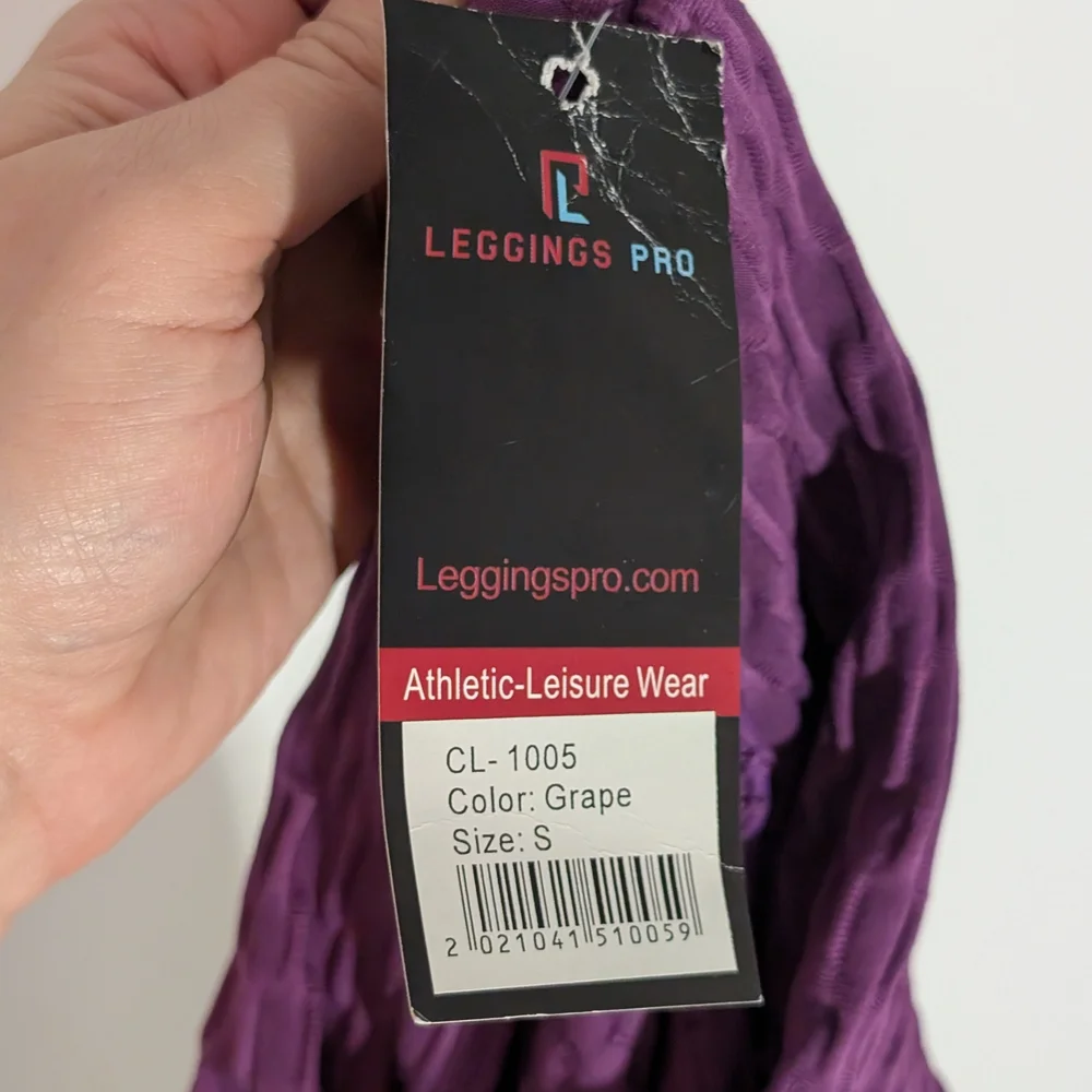 Grape Coloured Scrunch Butt Textured Leggings | Leggings Pro | Size S | NWT - Picture 9 of 9